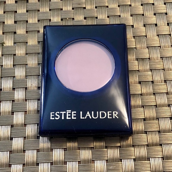 Estēe Lauder Compact Disc Eyeshadow, Natural 2.1 - Picture 2 of 6
